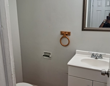 2204 Hebron Avenue - Photo Thumbnail 7