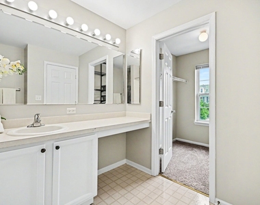 2531 Congress Avenue - Photo Thumbnail 12