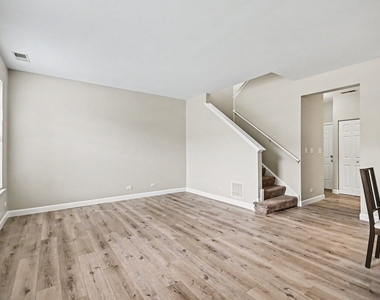 2531 Congress Avenue - Photo Thumbnail 6