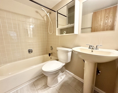 1202 Clearview Court - Photo Thumbnail 17
