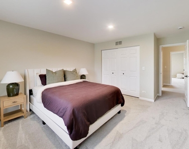 18768 W Highfield Drive - Photo Thumbnail 36