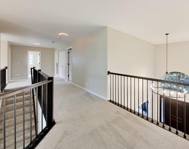 18768 W Highfield Drive - Photo Thumbnail 23