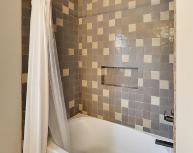 18768 W Highfield Drive - Photo Thumbnail 38