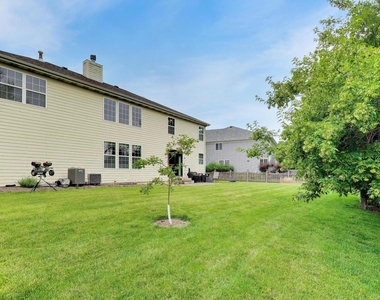 18768 W Highfield Drive - Photo Thumbnail 58