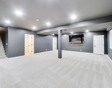 18768 W Highfield Drive - Photo Thumbnail 41