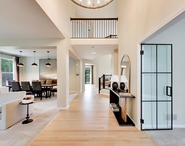 18768 W Highfield Drive - Photo Thumbnail 3