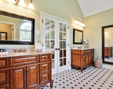 2080 N Bethany Creek Drive - Photo Thumbnail 13