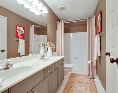 2080 N Bethany Creek Drive - Photo Thumbnail 8