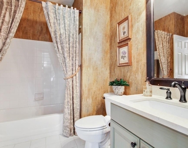 2080 N Bethany Creek Drive - Photo Thumbnail 9