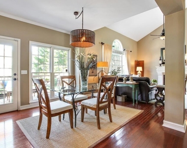 2080 N Bethany Creek Drive - Photo Thumbnail 5