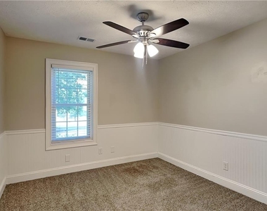 213 Brolley Woods Drive - Photo Thumbnail 11