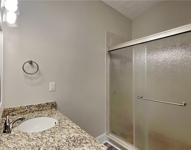 213 Brolley Woods Drive - Photo Thumbnail 9