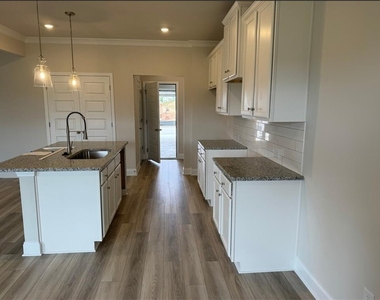 3250 Westgate Park Drive - Photo Thumbnail 3