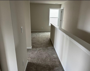 3250 Westgate Park Drive - Photo Thumbnail 10