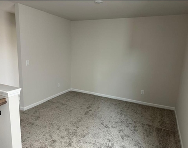 3250 Westgate Park Drive - Photo Thumbnail 13