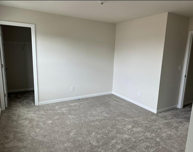 3250 Westgate Park Drive - Photo Thumbnail 14