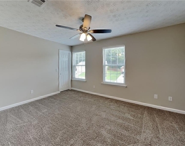 3100 Evergreen Eve Crossing - Photo Thumbnail 15