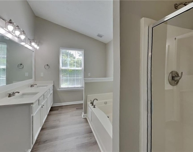 3100 Evergreen Eve Crossing - Photo Thumbnail 9