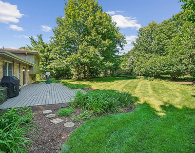 751 Tanglewood Lane - Photo Thumbnail 18
