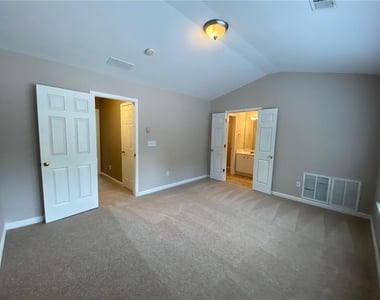 4019 Howell Park Road - Photo Thumbnail 14