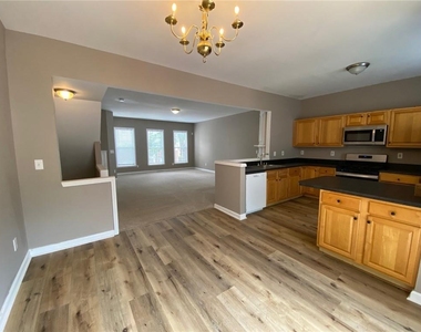 4019 Howell Park Road - Photo Thumbnail 8