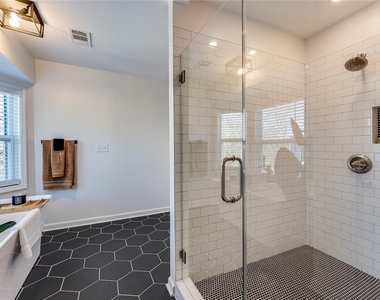 5015 Laurel Springs Way Se - Photo Thumbnail 8