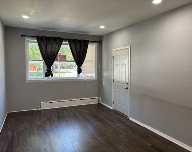 3053 N Elbridge Avenue - Photo Thumbnail 18