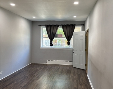 3053 N Elbridge Avenue - Photo Thumbnail 1