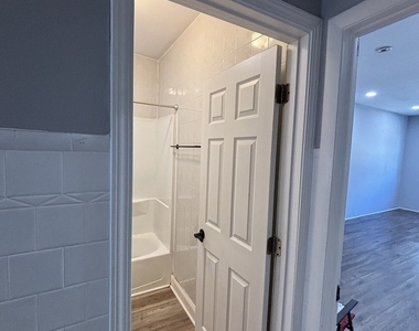 3053 N Elbridge Avenue - Photo Thumbnail 6