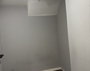 3053 N Elbridge Avenue - Photo Thumbnail 20