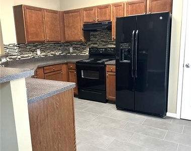 538 Oakside Place - Photo Thumbnail 8