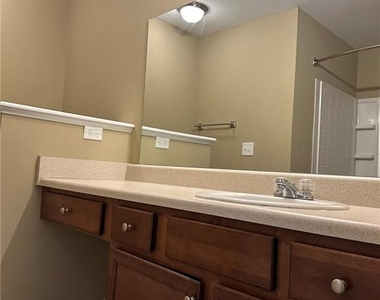 538 Oakside Place - Photo Thumbnail 14