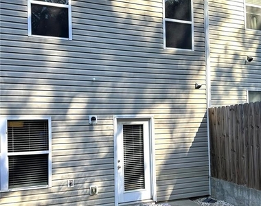 538 Oakside Place - Photo Thumbnail 18