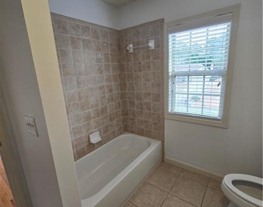 10330 Dashiell Court - Photo Thumbnail 13