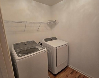 10330 Dashiell Court - Photo Thumbnail 15