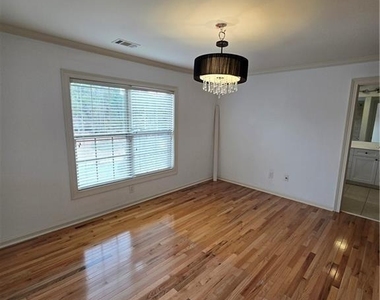 10330 Dashiell Court - Photo Thumbnail 11