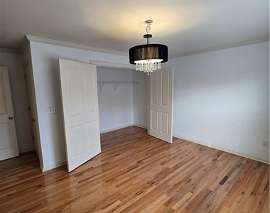 10330 Dashiell Court - Photo Thumbnail 4