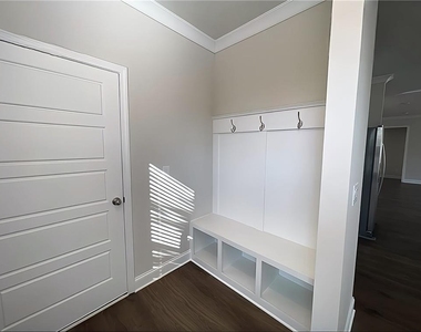 4169 Brookmont Way - Photo Thumbnail 12