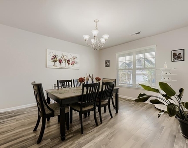 378 Paden Way - Photo Thumbnail 7