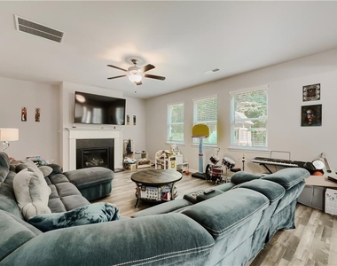 378 Paden Way - Photo Thumbnail 9