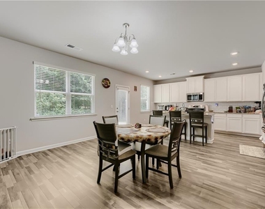 378 Paden Way - Photo Thumbnail 8