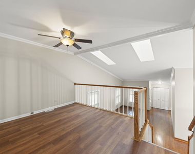 1055 Devonshire Avenue - Photo Thumbnail 10
