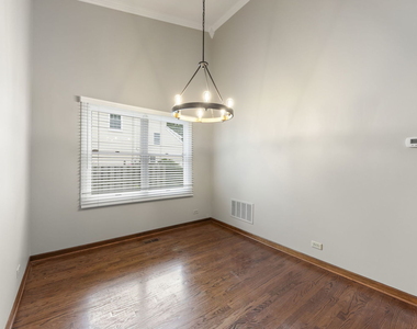 1055 Devonshire Avenue - Photo Thumbnail 16