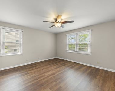 1055 Devonshire Avenue - Photo Thumbnail 14