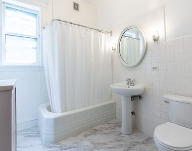 622 W Arlington Place - Photo Thumbnail 10
