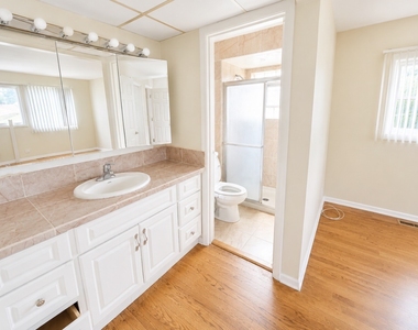 4840 Old Orchard Road - Photo Thumbnail 7