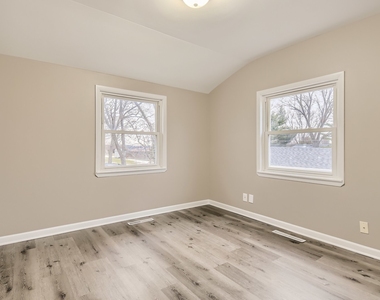 120 Roberts Road - Photo Thumbnail 17
