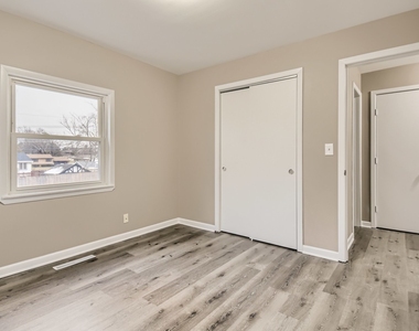 120 Roberts Road - Photo Thumbnail 18