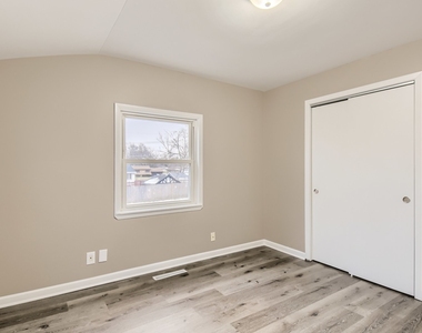 120 Roberts Road - Photo Thumbnail 13