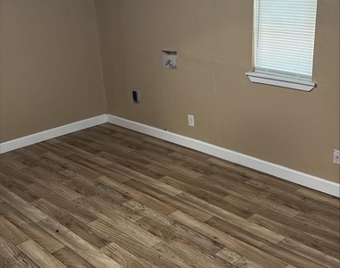 4723 Eppes Street - Photo Thumbnail 10